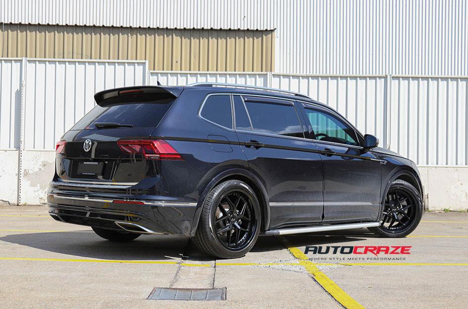 VOLKSWAGEN TIGUAN VICE SATIN BLACK